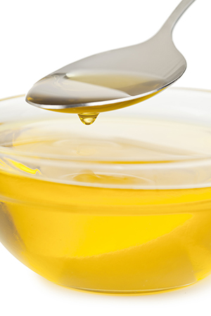 045443044-spoon-and-bowl-oil300.jpg