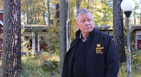 Hannu Ylönen metsässä