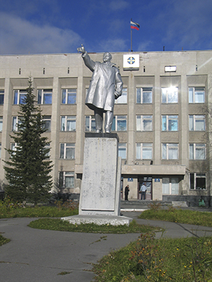 Leninin patsas Murmanskissa